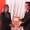 Peringati HUT Bhayangkara ke-80, Bupati Majene Berikan Penghargaan kepada Tim Reskrim Polres Majene